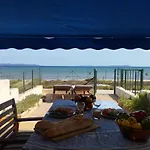 Le Surplage Motel Hyeres