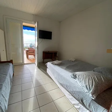 Le Surplage Motel Hyères